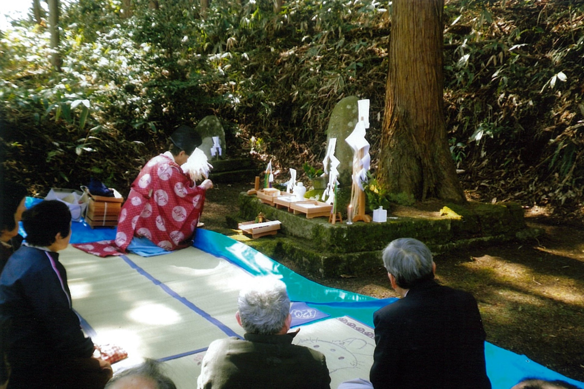 上鞍掛の加茂神社元宮