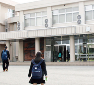 横田高校の登校画像